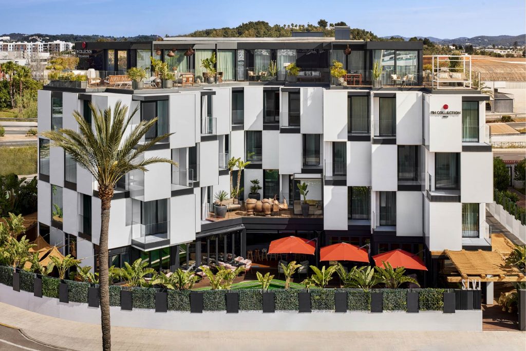 Fachada del hotel NH Collection Ibiza